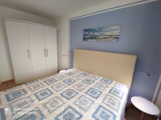 Schlafzimmer 2, Bett 1,60 x 2,00 m