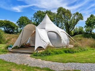 Chalet Ilfracombe Outdoor Recording 10