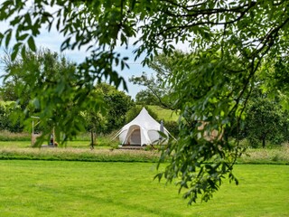 Chalet Ilfracombe Outdoor Recording 2