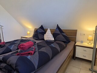 Schlafzimmer 2