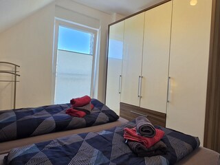 Schlafzimmer 2