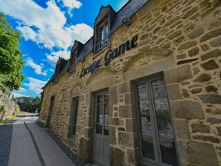 Holiday cottage Peillac Environment 33