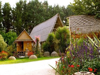 Holiday cottage Peillac Environment 45
