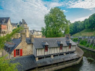 Holiday cottage Peillac Environment 47