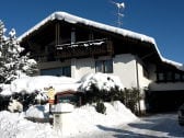 Außenansicht der Ferienwohnung im Winter!