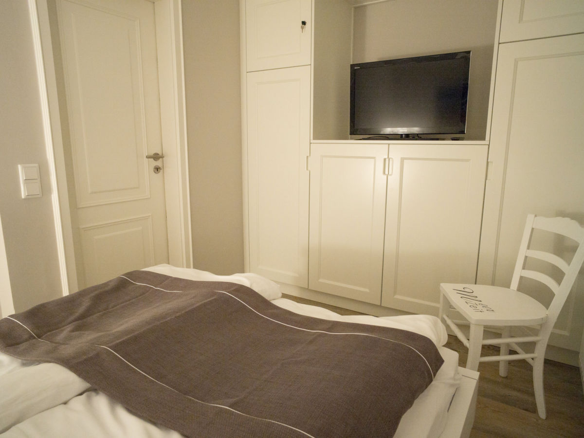 Hülsta schlafzimmer schrank mit tv – midir Schlafzimmer schiebetür gardinen