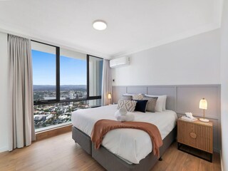 Apartment Broadbeach Features 12