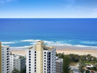 Apartment Broadbeach Outdoor Recording 6