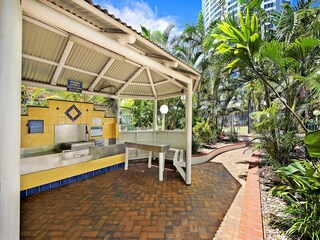 Apartment Broadbeach Outdoor Recording 10