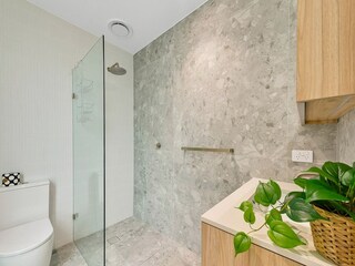 Apartment Welt Features 14