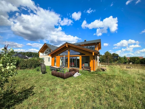 Holiday house Golden Timber Lodge – Exklusives Ferienhaus in Selchow