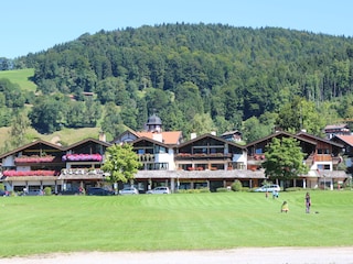 Blick auf die Ferienwohnung vom Seeufer