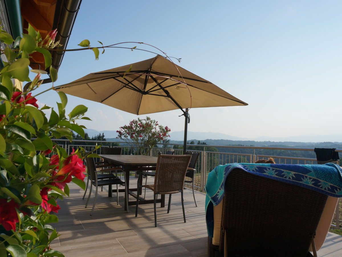 Gemütlich auf der Terrasse Landhaus Südsteiermark