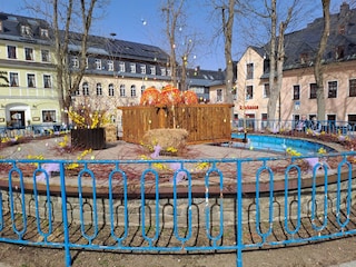 Osterbrunnen auf dem Marktplatz