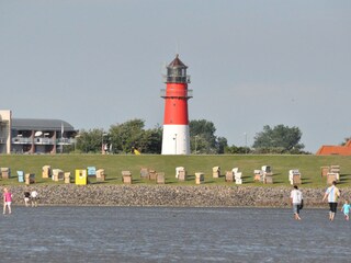 Büsumer Leuchtturm vom Watt