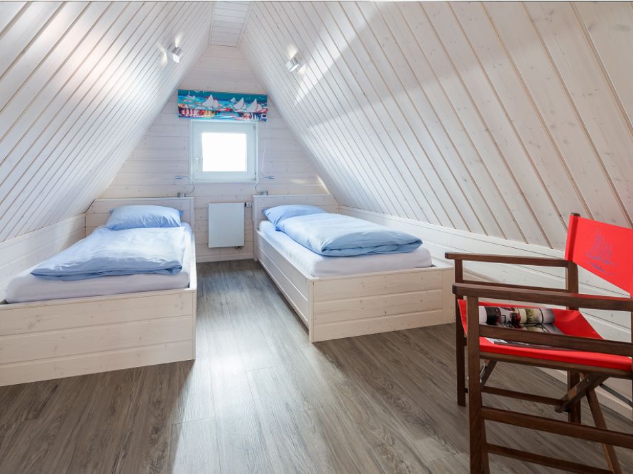 Ferienhaus friesenhaus, nordseeinsel norderney, nordsee firma ... Schlafzimmer unterm dach