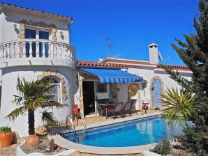 Holiday house CASA AZUL f. 6 persons w.pool - Empuriabrava - image1