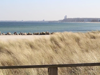 Weißer Sand und Meer