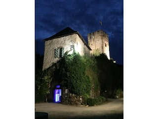 Schlossberg Hornberg bei Nacht