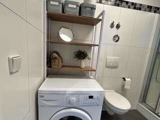 Eine Waschmaschine gehört auch dazu