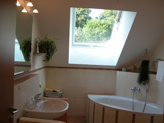 Badezimmer mit Wanne