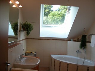 Badezimmer mit Wanne