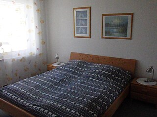 Schlafzimmer 1