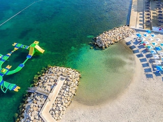 Strand Valamar Marea 150 m von unserer FEWO