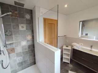 neu renoviertes Badezimmer