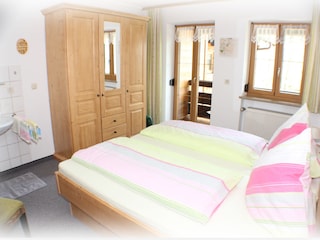Schlafzimmer 1