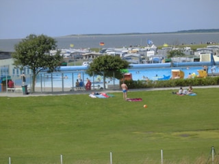 Freibad mit Blick auf Langeoog