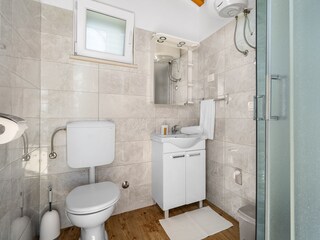 Bathroom 2.
