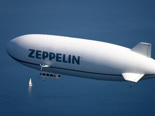 Zeppelinfahrt über den See