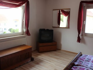 Doppelzimmer rot mit Wasserbett