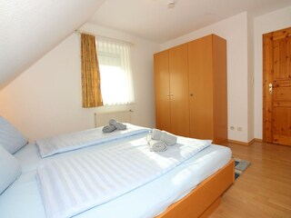 Bsp. Ferienhaus BUH 04 Schlafzimmer 1 OG