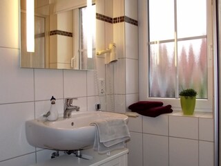 Badezimmer im Erdgeschoss