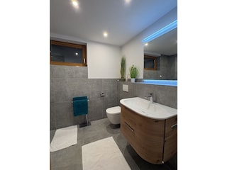 Badezimmer neu renoviert