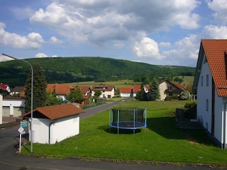 Blick vom Wohnzimmer auf den Stirnberg