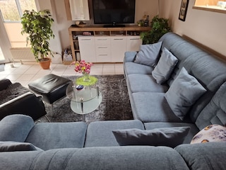 Komfortabler Platz genug  für alle Gäste