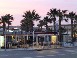 beach bar