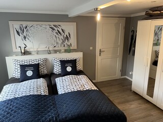 Schlafzimmer ebenerdig mit Badzugang