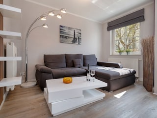 Auf der Couch kann aufgebettet werden.