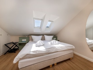 Schlafzimmer 2 mit Doppelbett ...