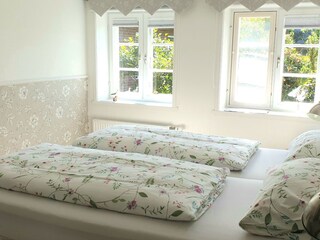 Gepflegte Betten, ruhig, Fliegenschutz