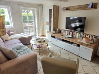 Viele gute Bücher, Smart-TV, Telefon, Radio/CD, Spiele