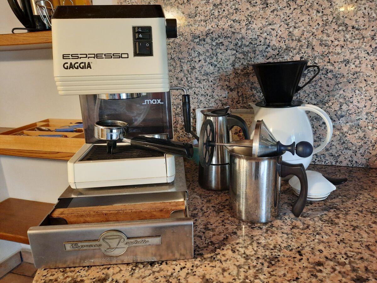 Siebträger-Espresso-Maschine/ Bialetti vorhanden