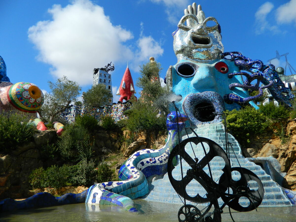 Tarot Garten von  Niki de Saint Phalle