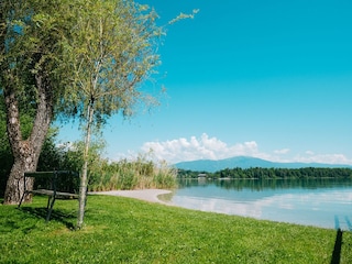 Am eigenen Badestrand am Faaker See