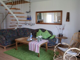 Wohnbereich mit Treppe nach oben