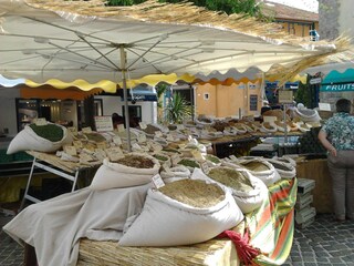 Jeden Tag ein Markt mit provenzalischen Produkte